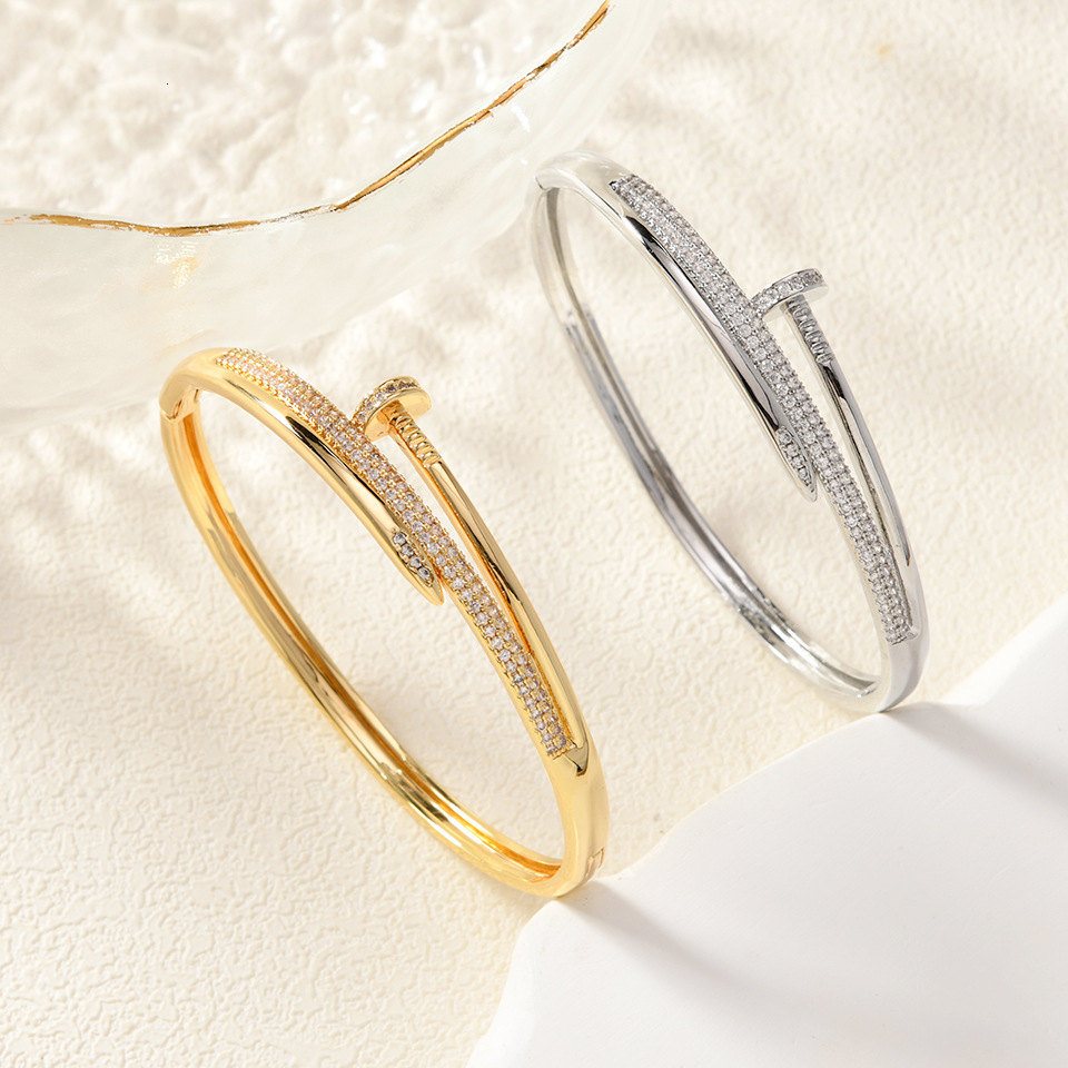 Luxury Brand Designer Jewelry Factory Direct Sale Hot-Selling Electroplated Nail Style Bracelet With Outstanding Design Sense, Fashionable And Versati