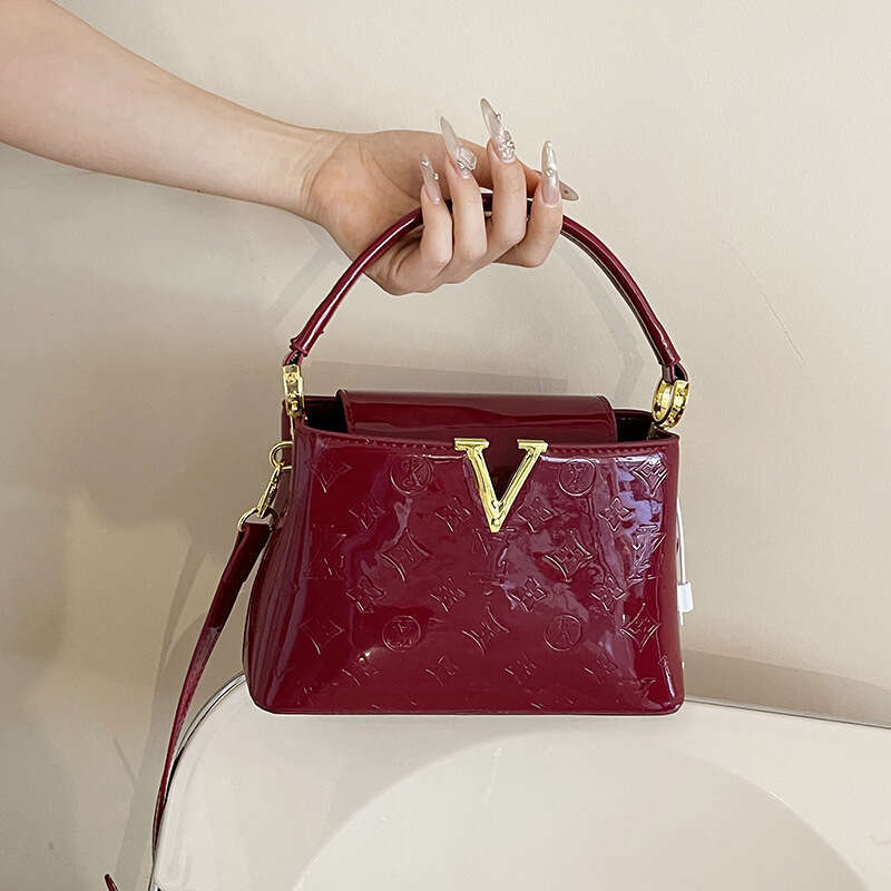 High-Quality Texture Handbag 2025 Summer New Women's Letter Embossed Shoulder Patent Leather Glossy Crossbody Bag Trendy