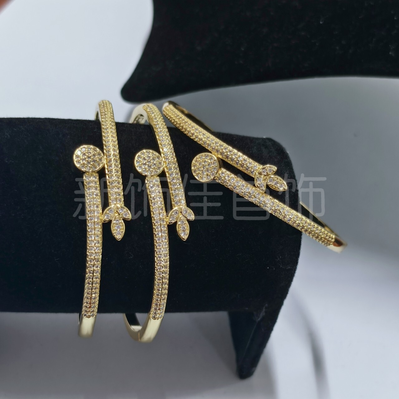 Luxury Brand Designer Jewelry Foreign Trade Nail Bracelet European And American Style Zircon Inlaid Bracelet For Men And Women Fashion Design Sweet Co