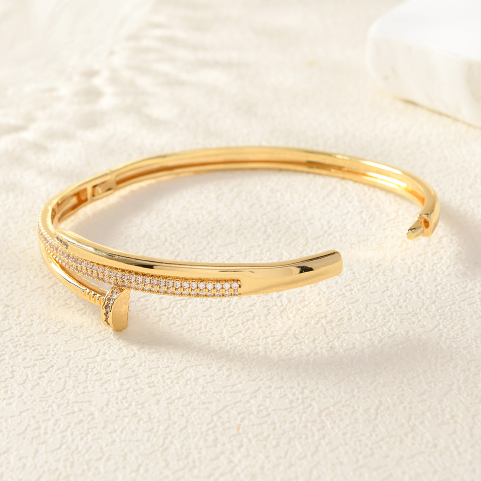 Luxury Brand Designer Jewelry Factory Direct Sale Hot-Selling Electroplated Nail Style Bracelet With Outstanding Design Sense, Fashionable And Versati