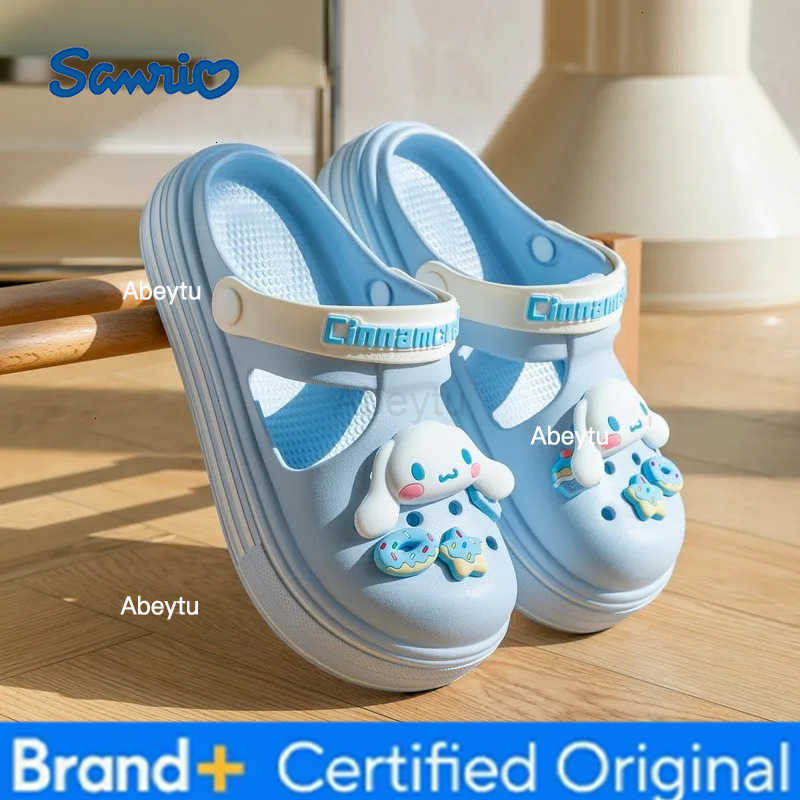 Sanrio Anime New Hello Kitty Cinnamoroll My Melody Cartoon Slippers Summer New Girls Beach Shoes Y2K Fashion Casual Home Shoes H251230