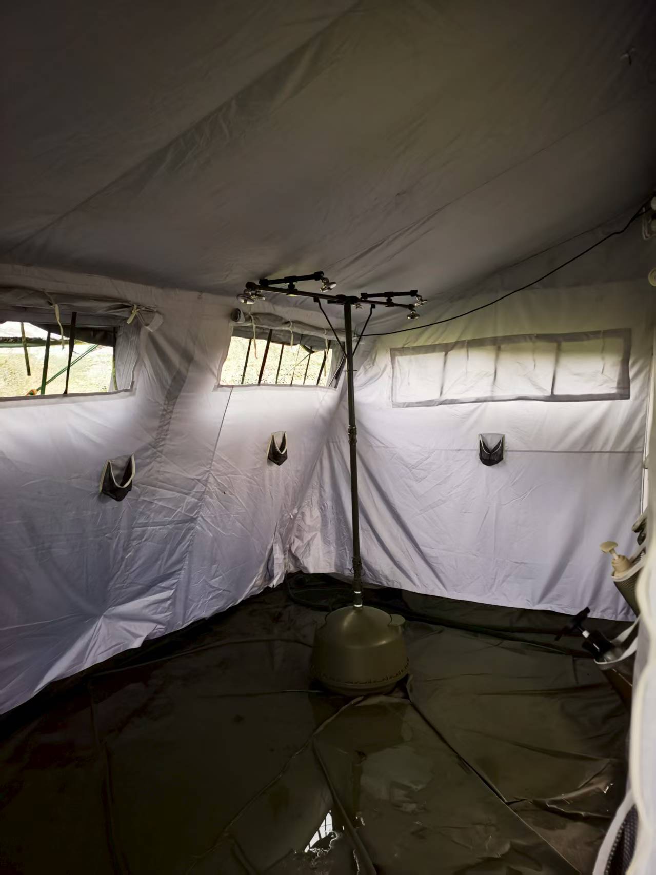 Portable shower box set for 12 people, suitable for camping and outdoor equipment