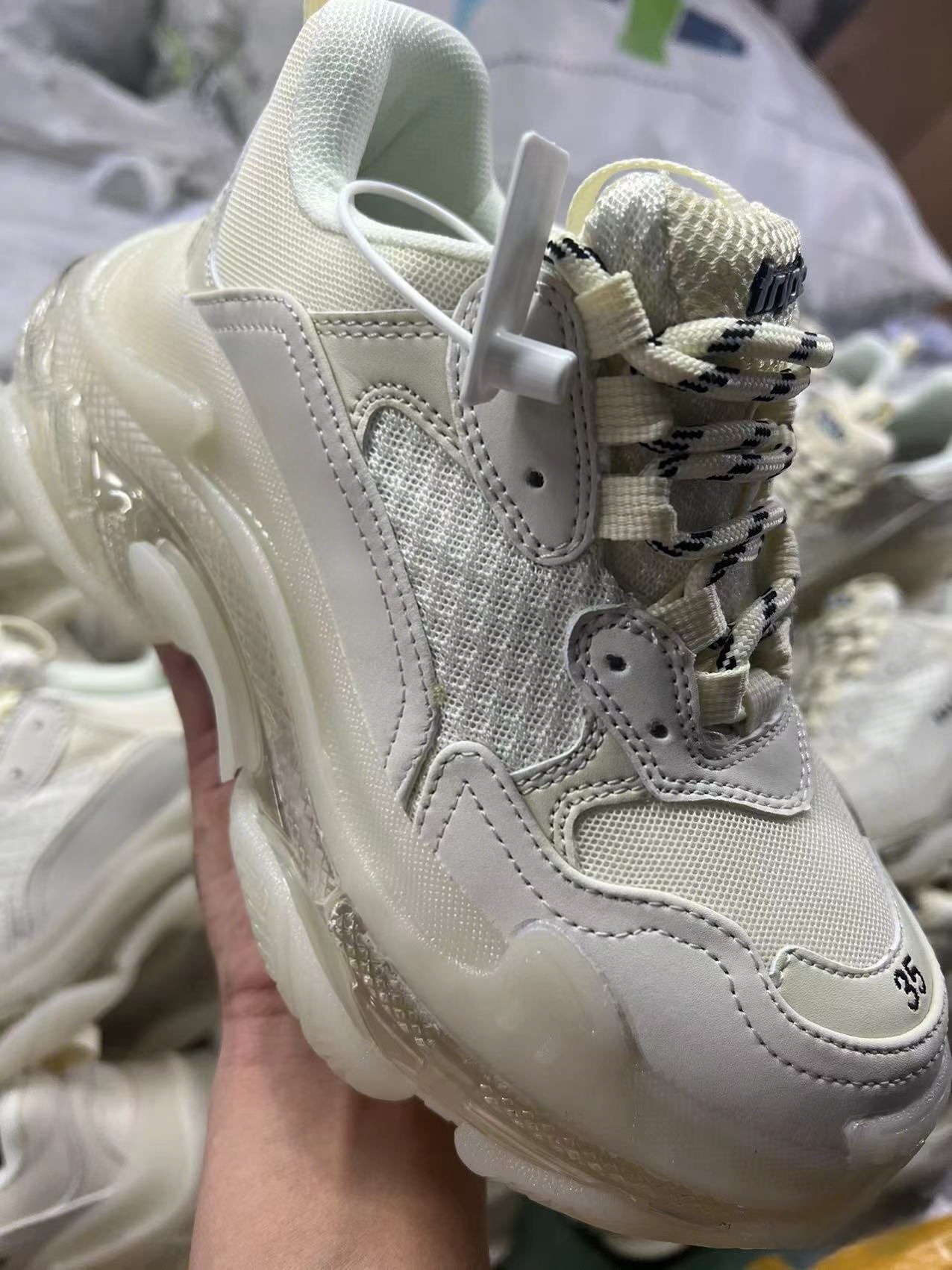 Cream White Triple S Designer Shoes Highest Quality Mens Luxury Sneaker Women Leather Casual Shoe Thick Bottom Low Top Lace Up Flat Sneakers With Clear Sole