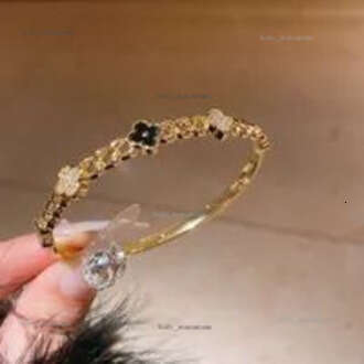 vanly Cleef Bracelet For Women Designer double-layer 4 Leaf clover Bracelet 18K Gold Silver Plate Agate jewelry Fashion Wedding Gift Party original vanity Chain 5cf