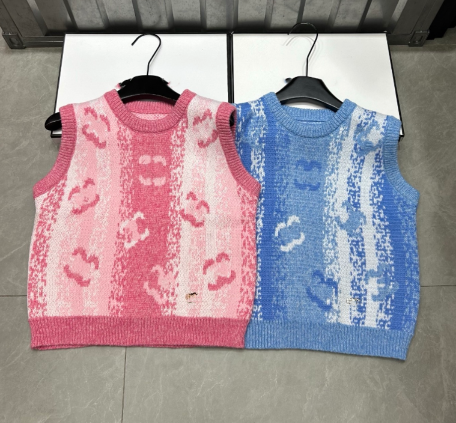 2026 Brand new Fashion Designer Vests for Women Autumn Spring Winter Outdoor Sweaters Women's Knitted Shirts