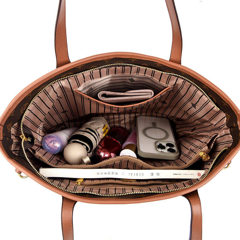 Cross-Border New Women's Vintage Monogram Handbag Tote Large Capacity Printed Fashion Commuter Shoulder Bag for Women