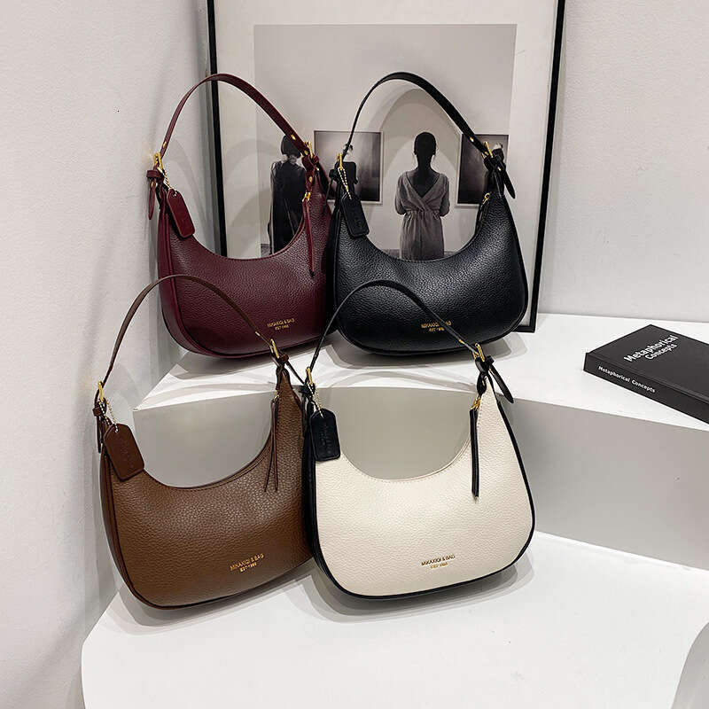 High-End French Baguette Underarm Women's Niche Design 2026 New Crescent Saddle Soft Leather Handbag Shoulder Bag for Women