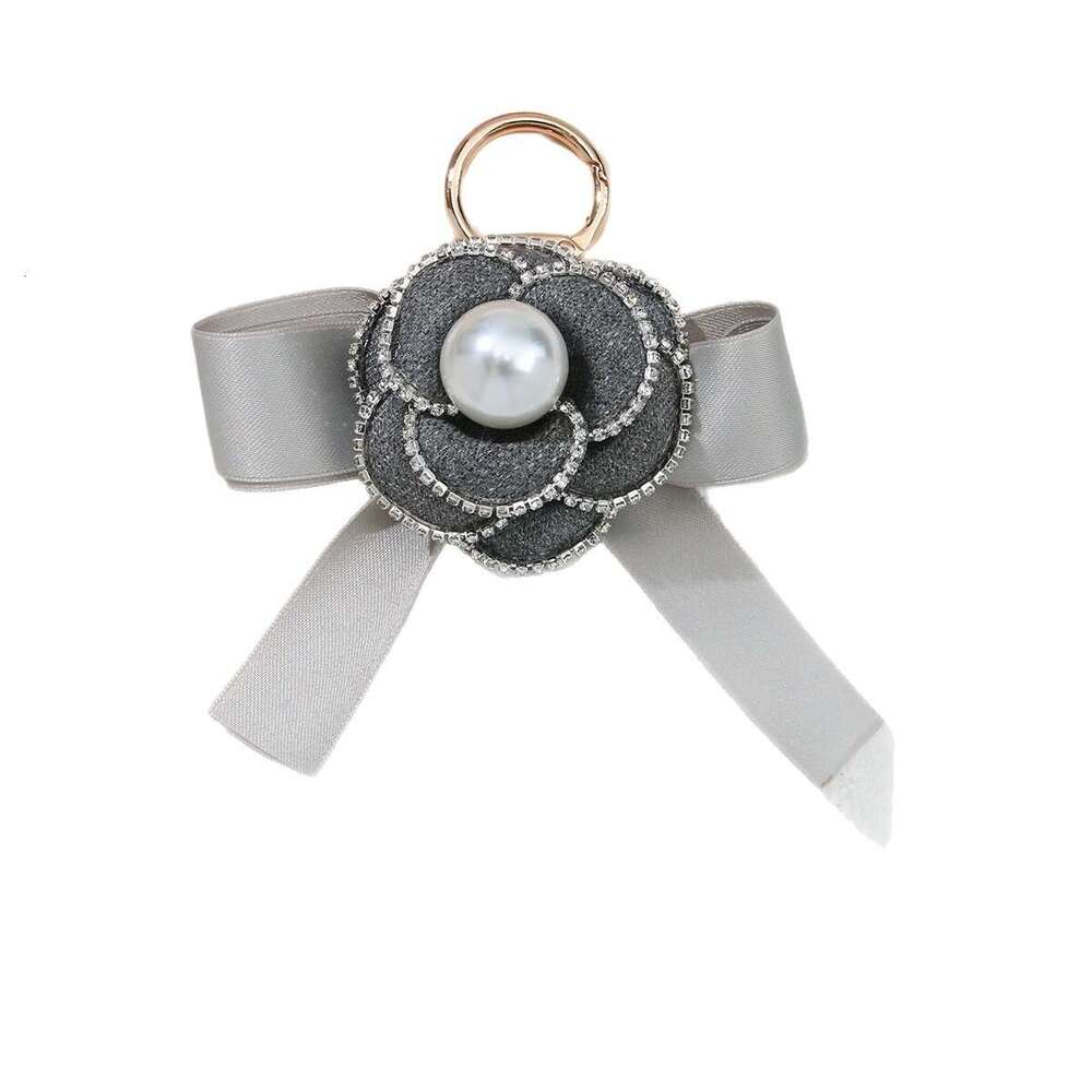 Women's Key chain New Style Diamond Pearl String Exquisite Car Keychain Creative Bag Pendant Small Gift metal keyring Free Shipping