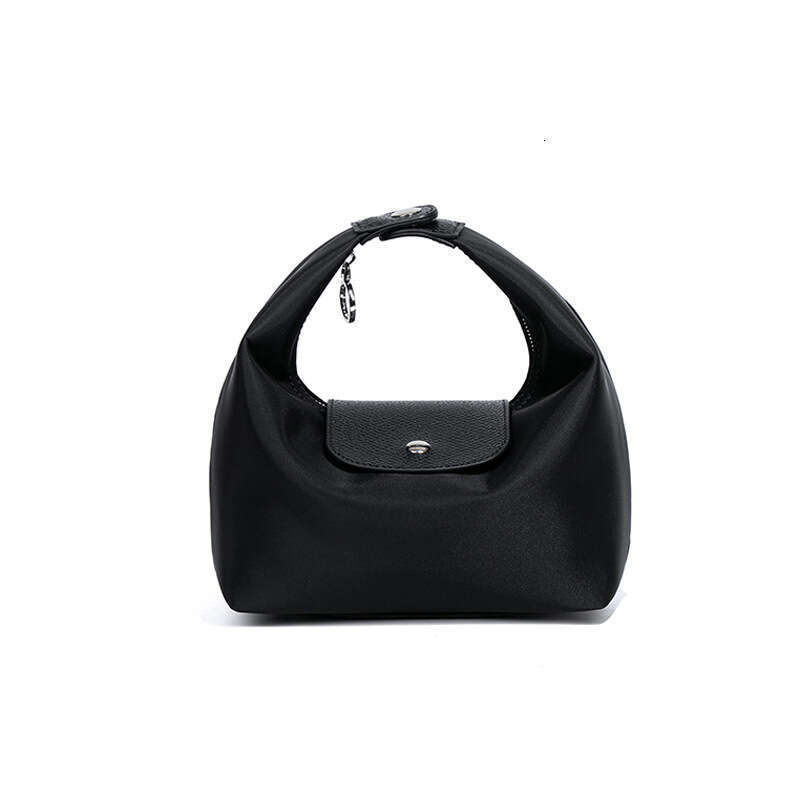 New Waterproof Nylon Lunch Box Niche Design Commuter Handbag Casual Versatile Shoulder Dumpling Bag for Women Vintage Quilted