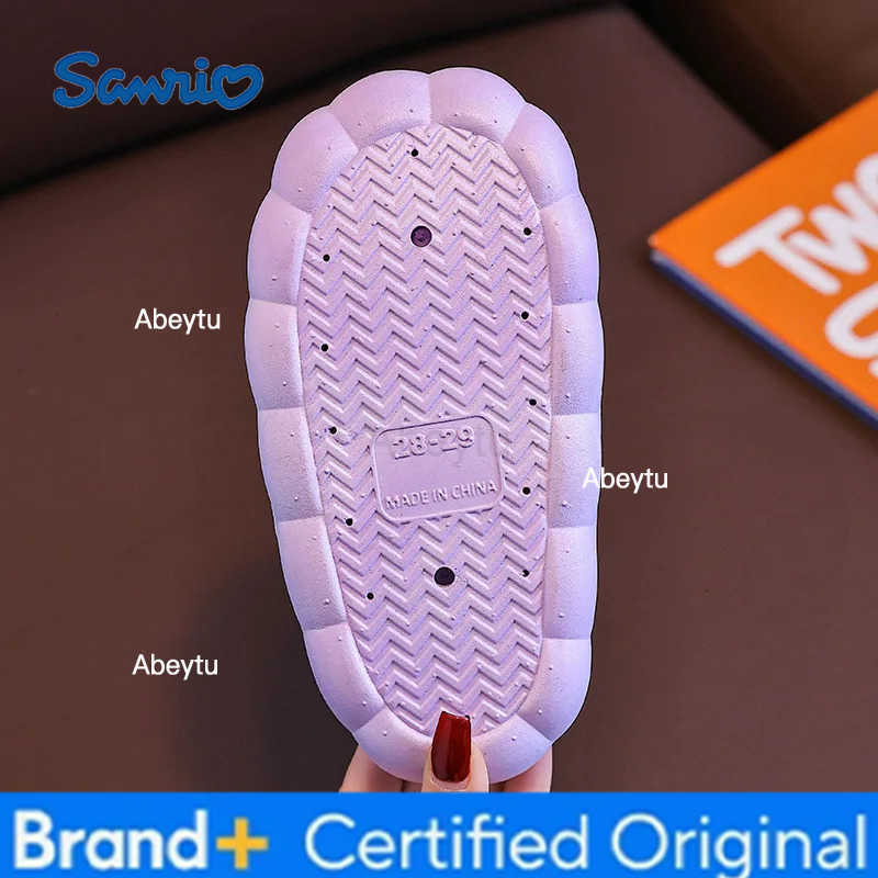 Sanrio Cute Cartoon Home Slippers for Girls - Summer Indoor/Outdoor Anti-Slip Flip Flops Cinnamoroll Kuromi my Melody Slippers H251230