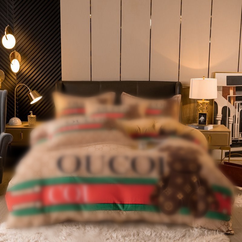 Cartoon print milk four-piece set thick warm no shedding coral fleece bedding big brand style for autumn and winter