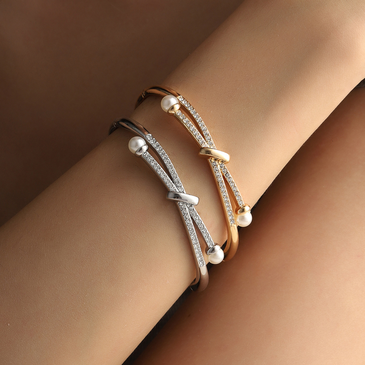 Luxury Brand Designer Jewelry New Korean Version Light Luxury Niche Design Diamond-Studded Bracelet Fresh And Unique Temperament Bracelet Simple Fashion Jewelry