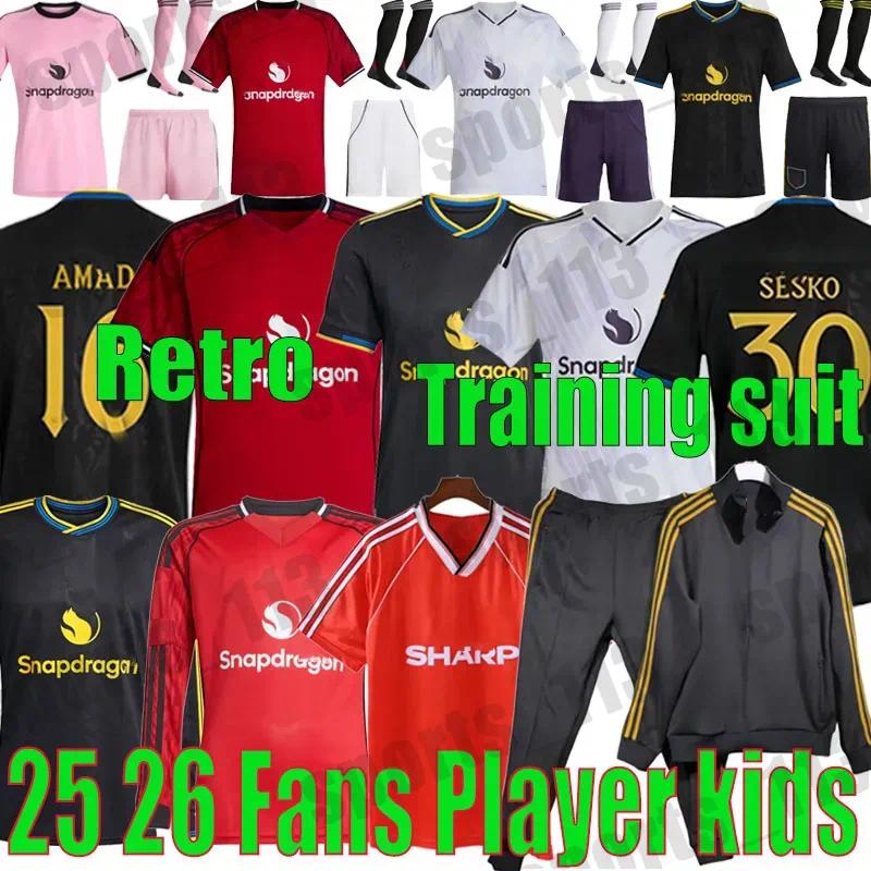 ManUniteds 24 25 26 soccer jerseys Sesko CUNHA MBEUMO HOJLUND Antony Casemiro Retro 2025 UTD football shirt tracksuits MARTIAL B. FERNANDES Unted jerseys men kids kit