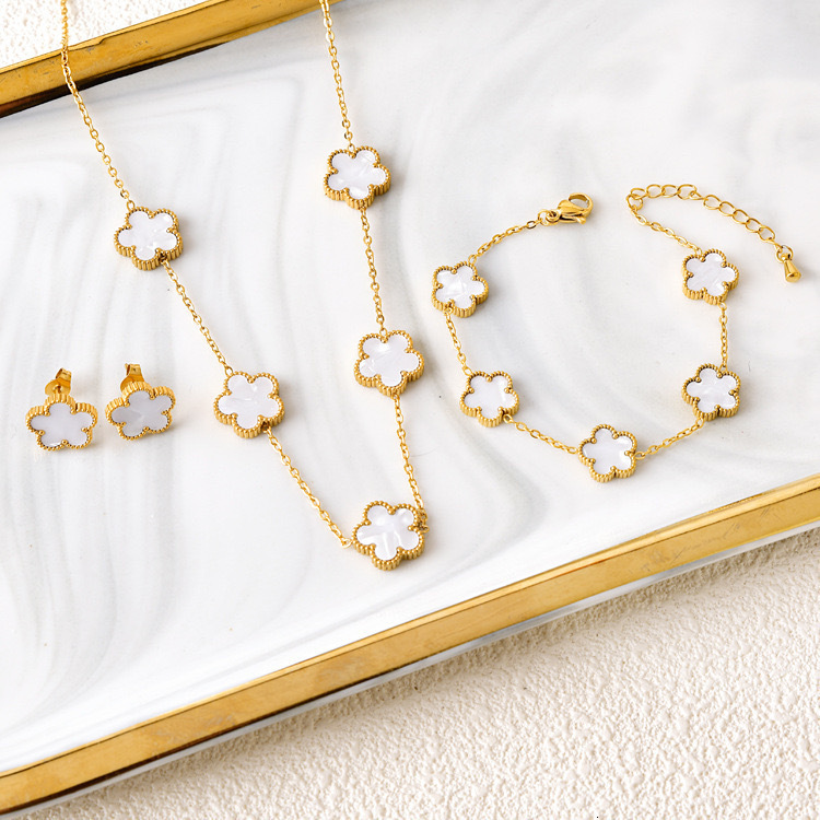 Luxury Brand Designer Jewelry Five-Flower Niche Retro Grid Steel Earrings Pendant For Women, Elegant Simple Personality Sister Style Ear Jewelry One Piece