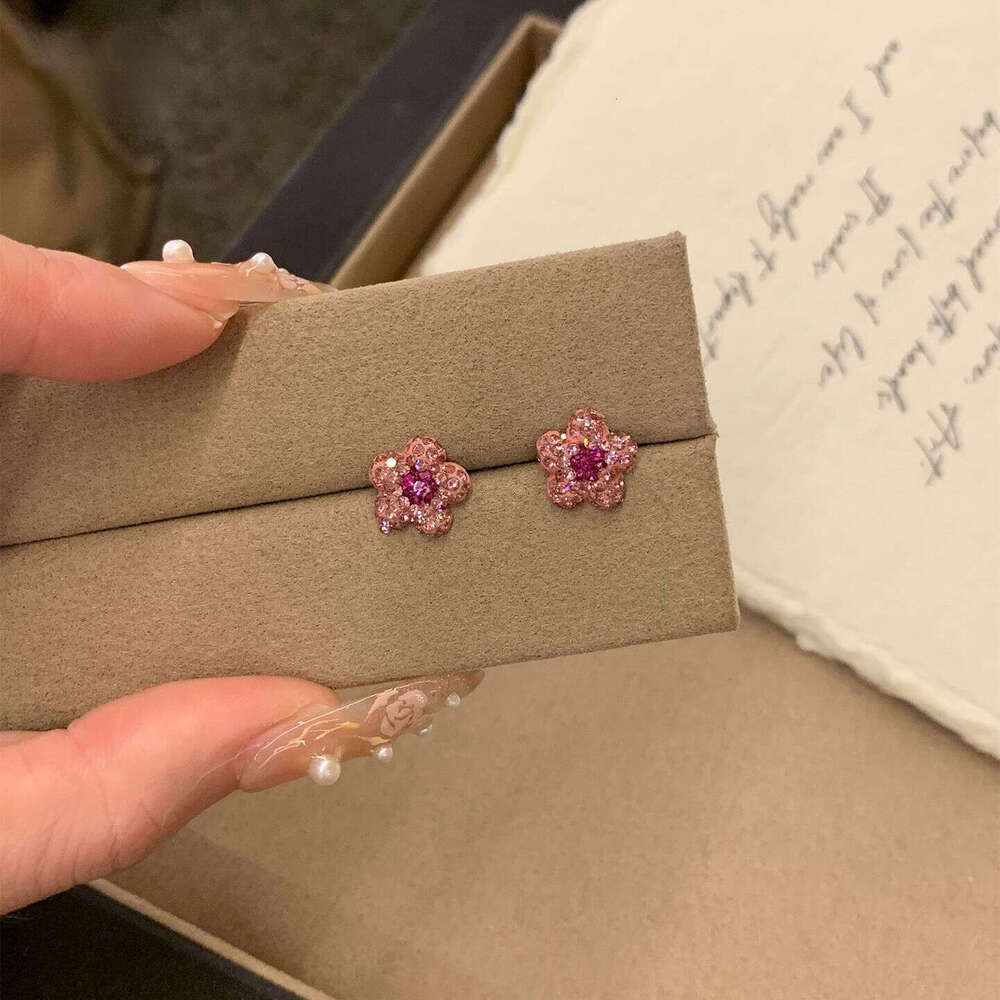 Earrings Sweet Sparkling Full zircon Small Pink Flower Simple Fashion Versatile High Value Cute Exquisite Earring for Women