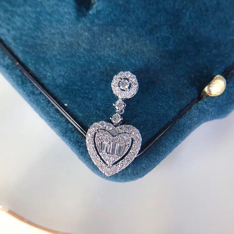 Luxury Brand Designer Jewelry Heart Necklace For Women Ins Light Luxury Niche T Square Sugar Heart Collarbone Chain Simple And Petite 2022 New Model