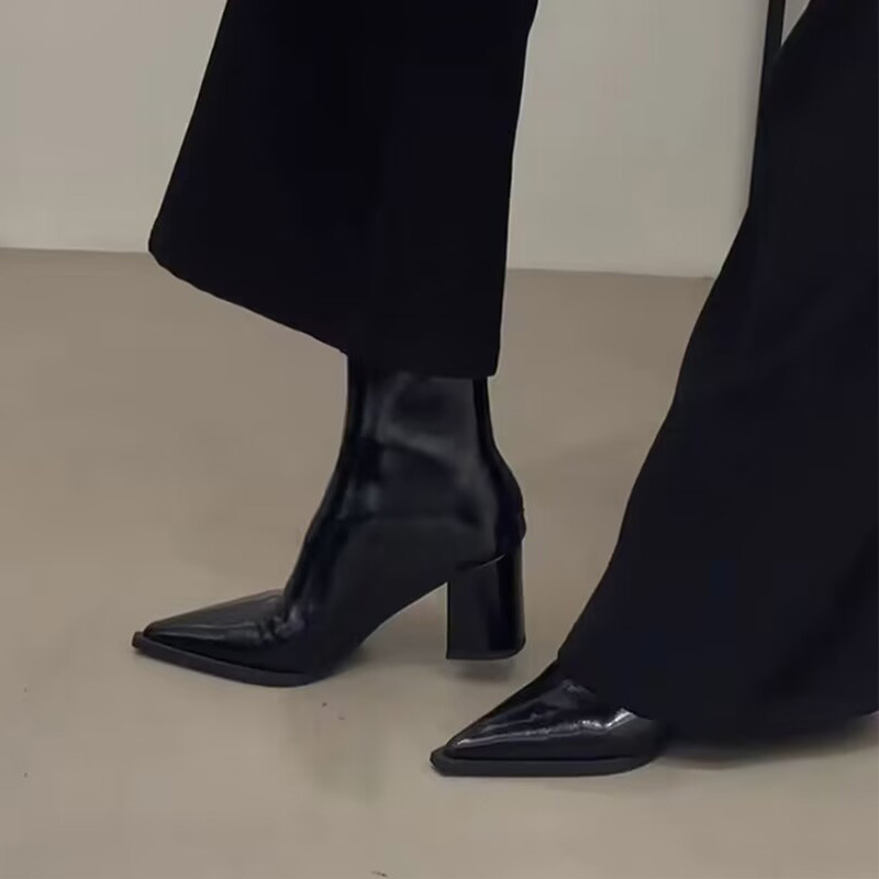 Hot new free shipping Knight Boots for womens boots black brown Fashionable and versatile patent leather high end Martin boots