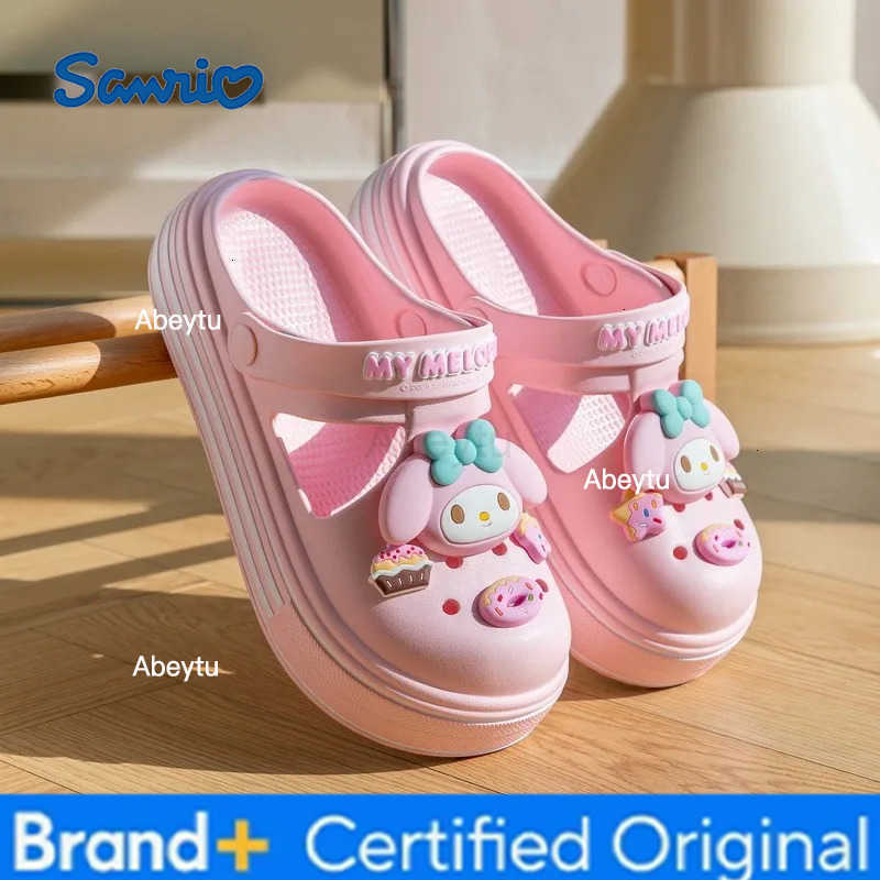 Sanrio Anime New Hello Kitty Cinnamoroll My Melody Cartoon Slippers Summer New Girls Beach Shoes Y2K Fashion Casual Home Shoes H251230
