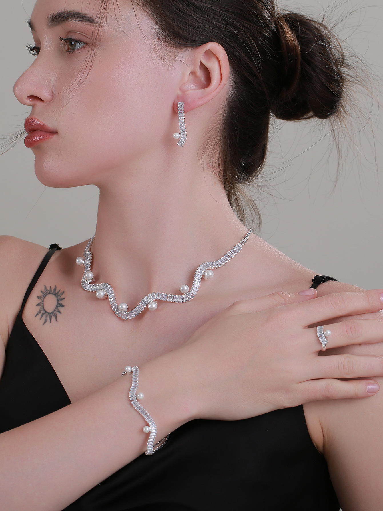 Luxury Brand Designer Jewelry Hot-Selling Brilliant Full Diamond Jewelry Set Claw Chain Necklace Fashion Synthetic Zircon Jewelry Set Jewelry Set