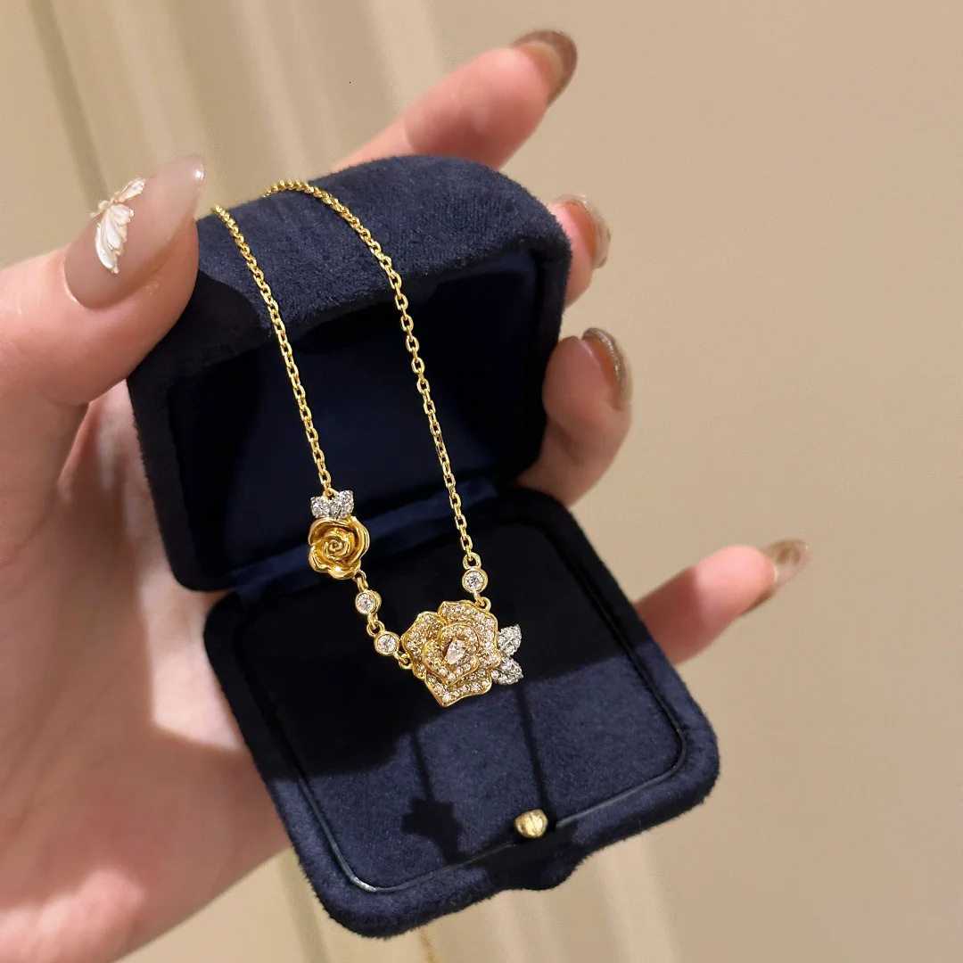 Luxury Brand Designer Jewelry French Rose Steel Chain High-End Personality Pendant Women's Necklace Light Luxury Niche Bracelet Ring Jewelry Set