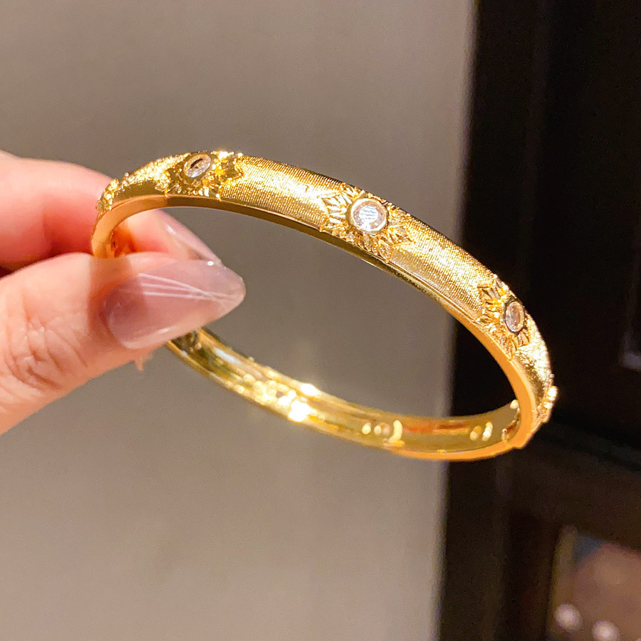 Luxury Brand Designer Jewelry 18K Real Gold Plated Diamond-Studded Oval Clasp Bracelet Vintage Palace Style Bracelet Light Luxury High-End Feel Women&