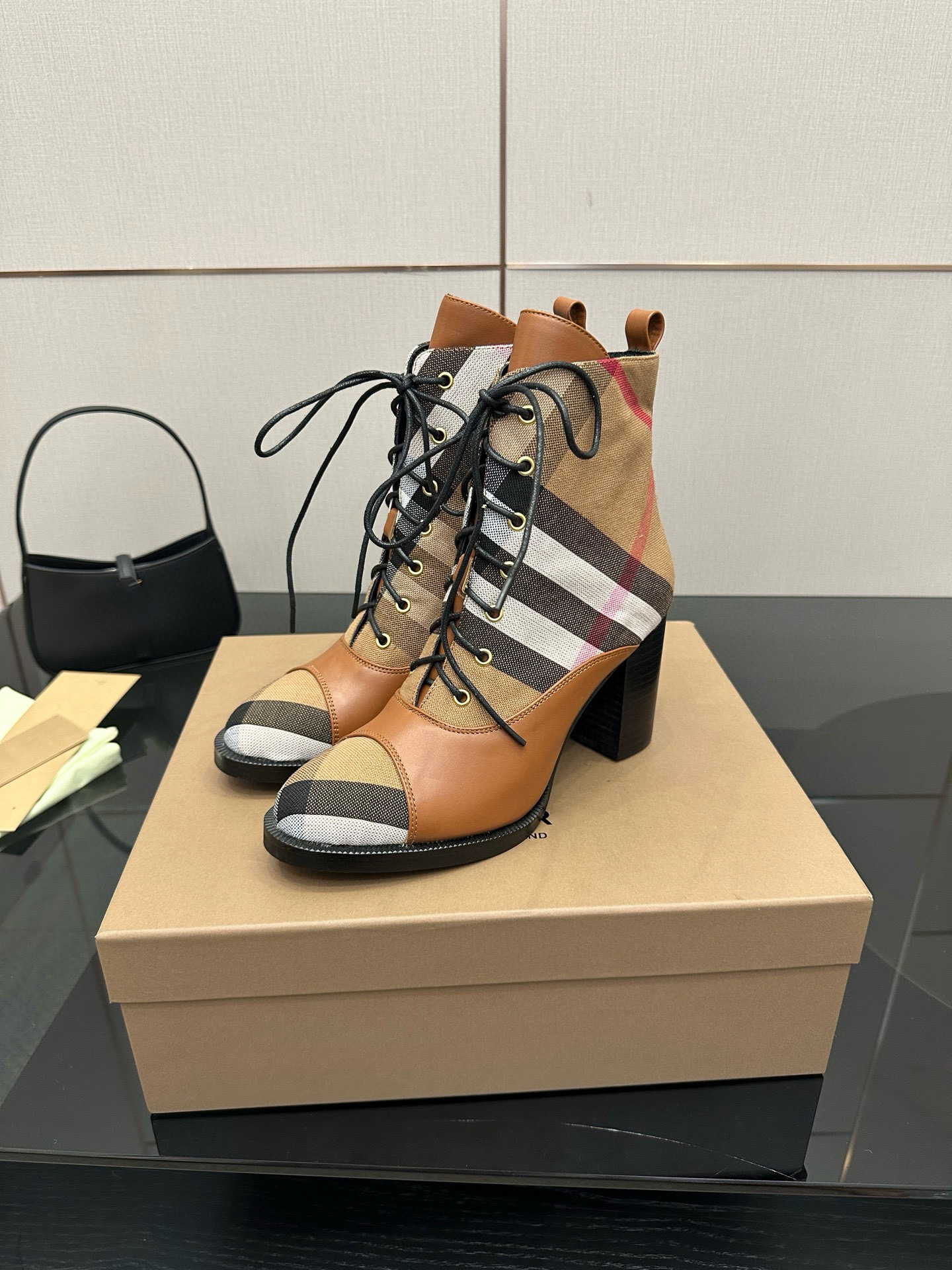 designer Shoes Vintage Lace-Up Women dress shoes luxury denim calfskin Elastic knitting Check Leather Ankle Boots Size 35-41