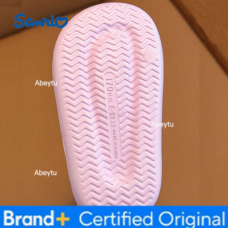 Sanrio Childrens EVA Slippers Kuromi Melody Cinnamoroll Baby Indoor Slides Boys Girls Bathroom Non-slip Sense of Cloud Sandals H251230