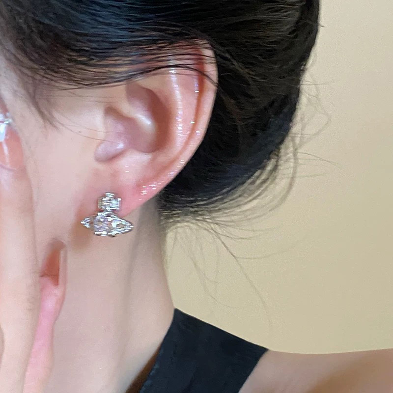 Luxury Brand Designer Jewelry Empress Dowager Style Saturn Zircon Earrings High-End Mosquito Coil Ear Clips Non-Pierced Women's Minimalist Earrin