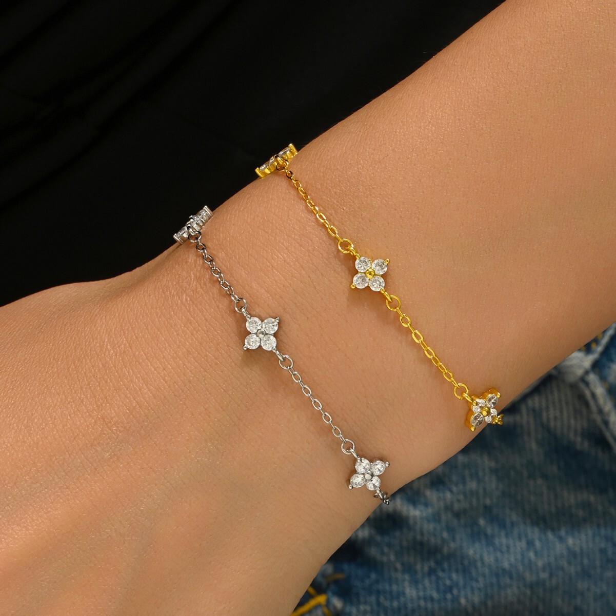 Luxury Brand Designer Jewelry Fashion Elegant Four-Leaf Flower Zircon Bracelet 2025 New Light Luxury Niche Design Sense Jewelry Hot Item