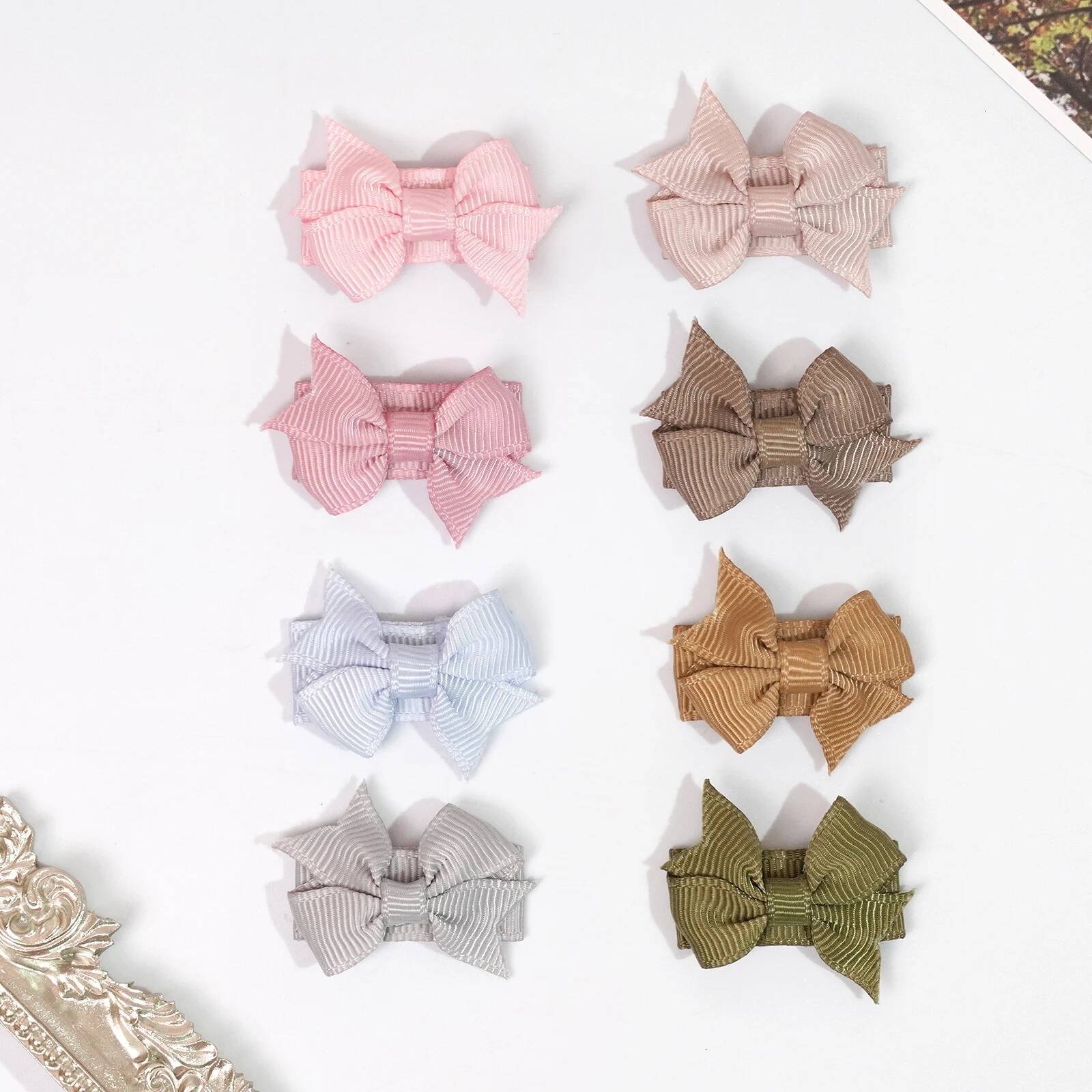 40Pcs Baby Girl Small Hair 1.4 inches Grosgrain Ribbon Clips for Infant Girls-Fully Lined Mini Bows in 20 Color Pairs ddmythur