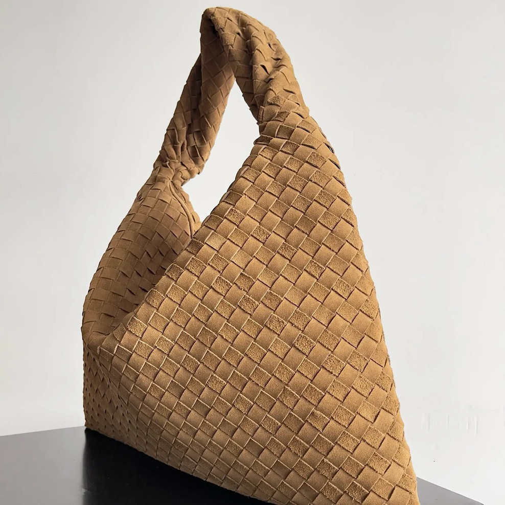 BBV designer 2025 12A Designer Hop bag Shoulder Handwoven Hobo Travel Large One-Leather-Made Calf Leather Tote 54cm Woven Crossbody Underarm Bagbeach Bag 24