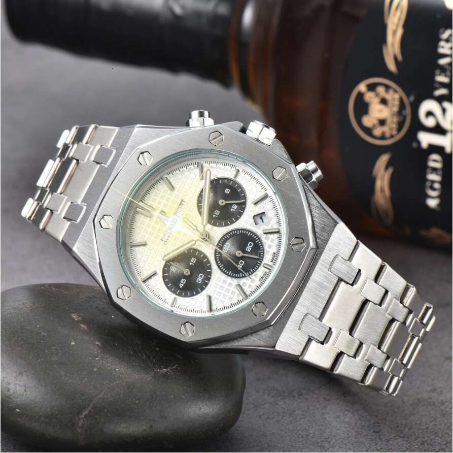 2026 brand ROYALOAKITY Men Watch Mens new Quartz Movement High Quality Wristwatches Hour Hand Display Metal Strap Simple Luxury Popular Watches 625