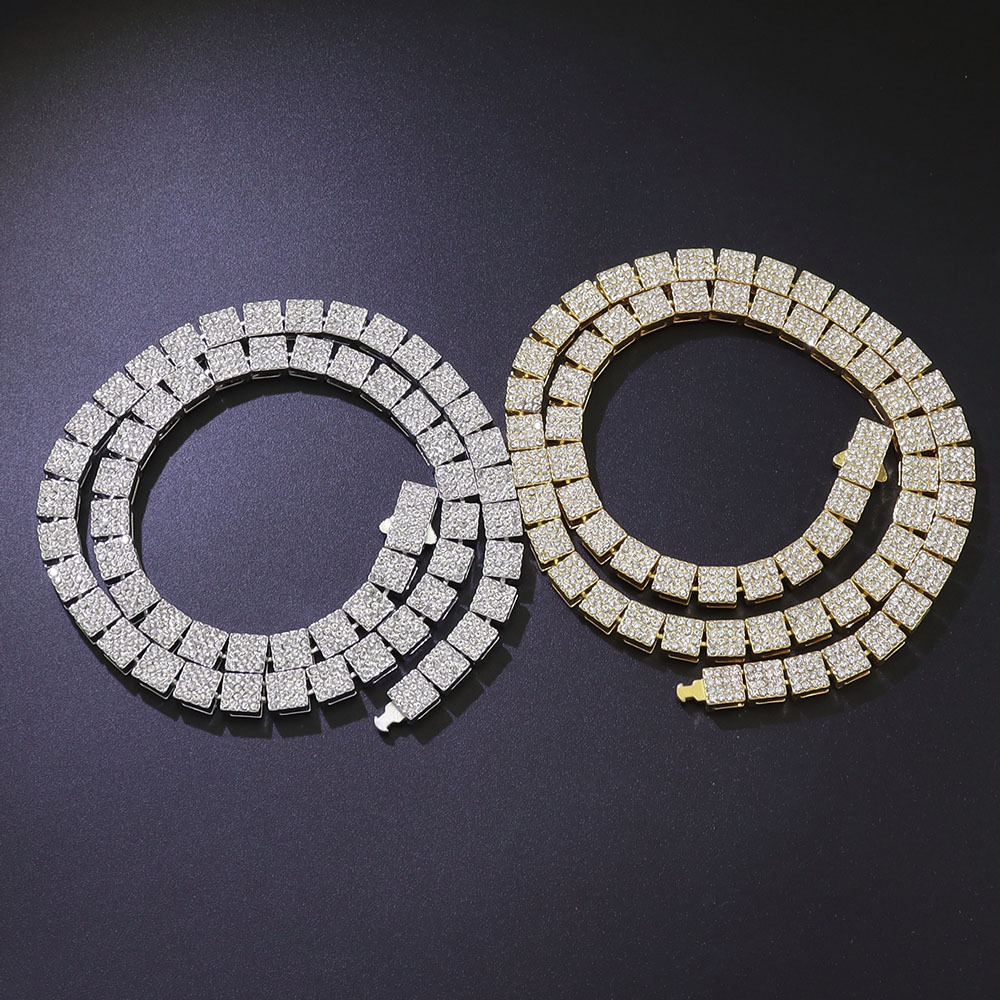 Luxury Brand Designer Jewelry New Full Diamond Square Splicing Ins Style Necklace Personality Wear Light Luxury Simple Chain Cuban Clavicle Chain Chok