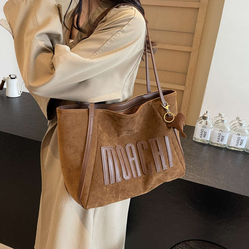 Minimalist Personalized Design Package Retro Single Shoulder 2026 New Handbag for Women High-end Large Capacity Commuting Tote Bag