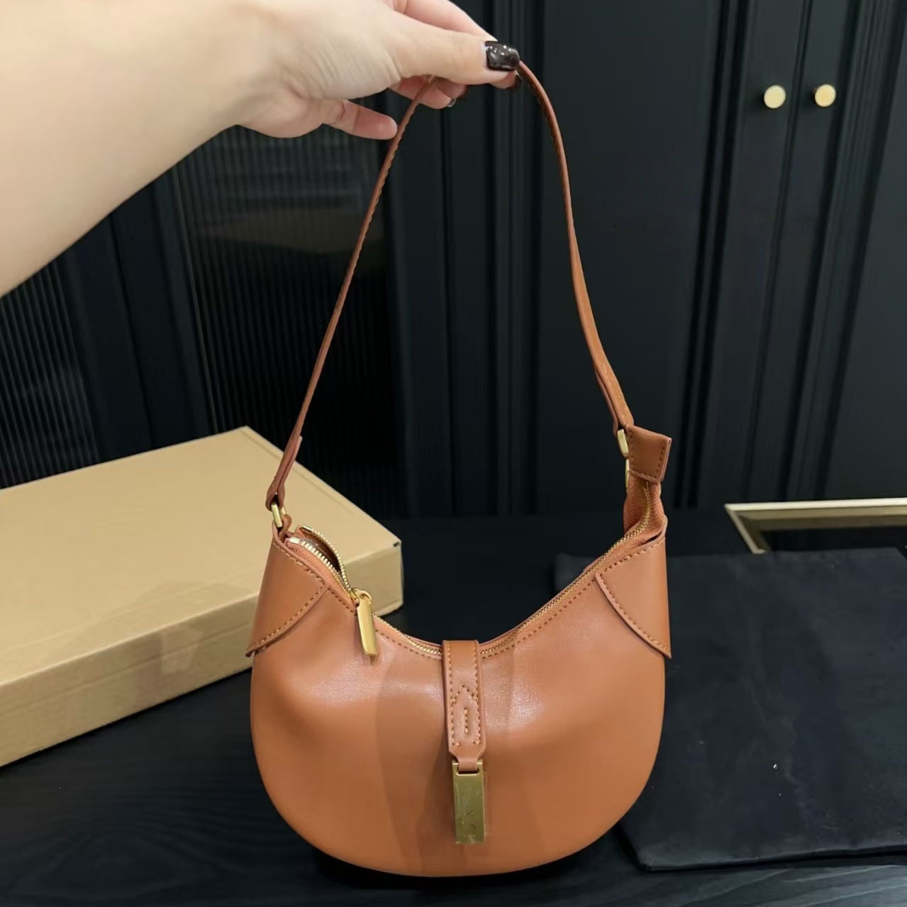 Womens designer shoulder bags High quality cowhide suede polo id sac Luxury handbag tote leather Hobo weekend moon bucket clucth crossbody travel shop