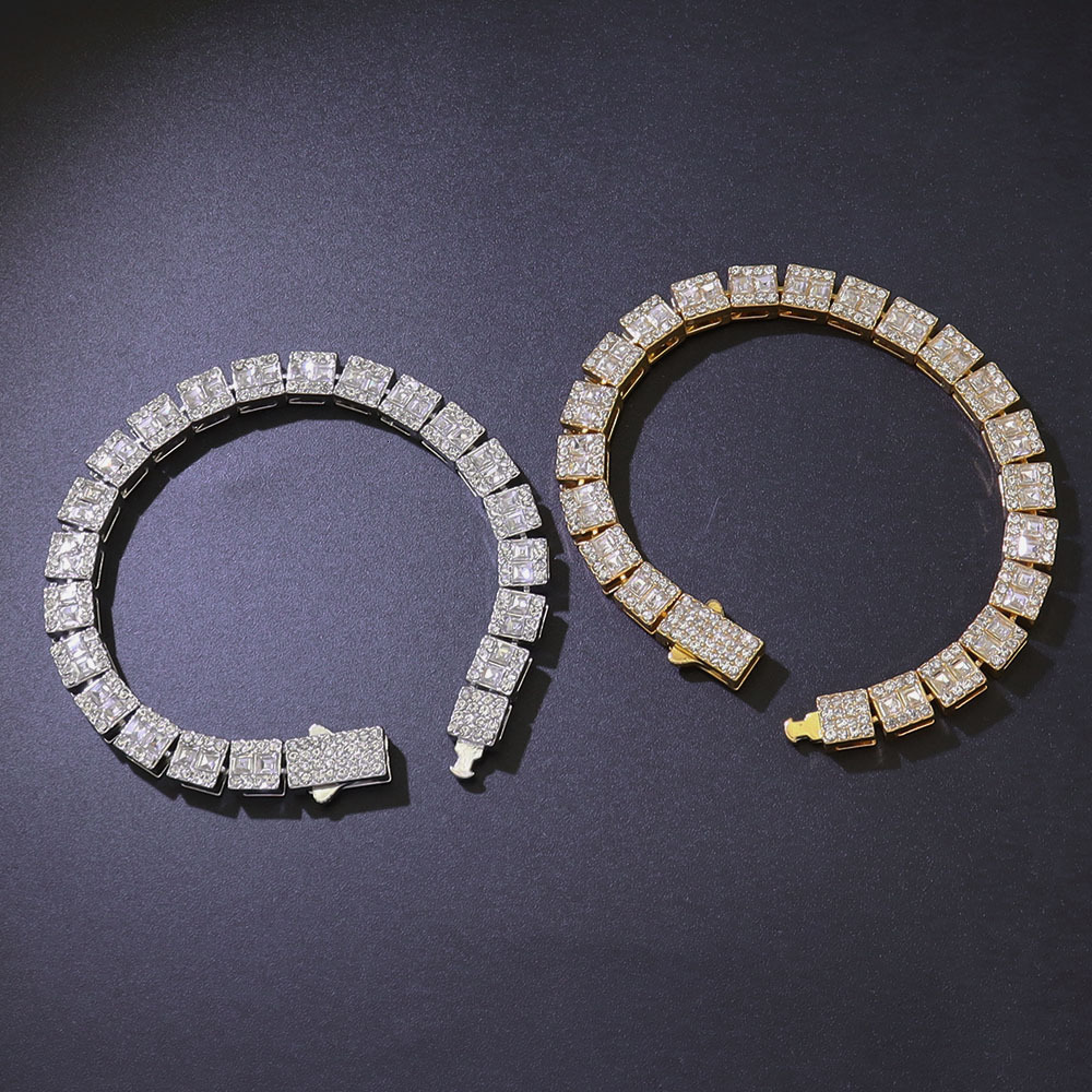 Luxury Brand Designer Jewelry New Full Diamond Square Splicing Ins Style Necklace Personality Wear Light Luxury Simple Chain Cuban Clavicle Chain Chok