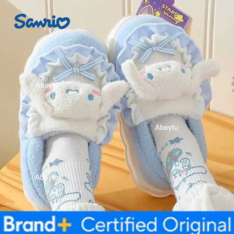 Sanrio Cinnamon dog Kuromi all-inclusive heel warm cotton non-slip slippers winter cute cartoon thick-soled plus velvet slippers H251230