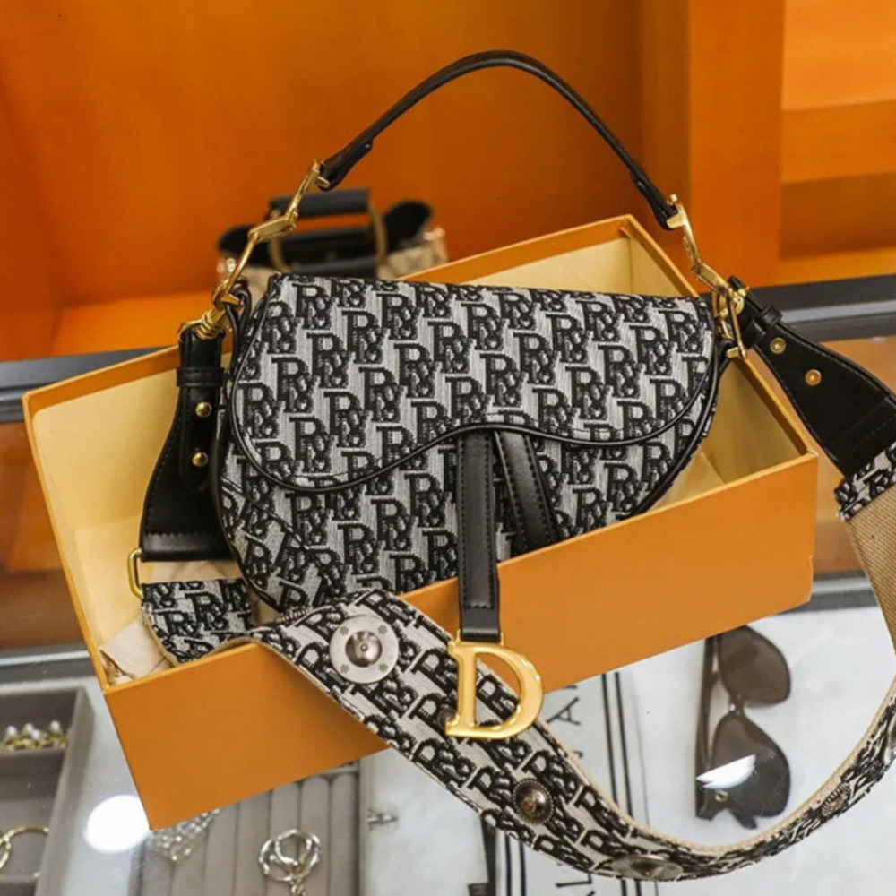 designer bag saddle bag womens fashion crossbody classic shoulder bag printed letters 2e5g