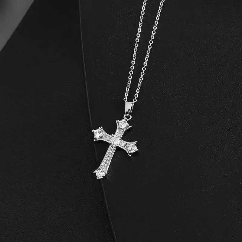 Huitan Hip Hop Cross Pendant Necklace with Crystal Cubic Zirconia Silver Color/Gold Color Neck Accessories for Women Hot Jewelry C251231