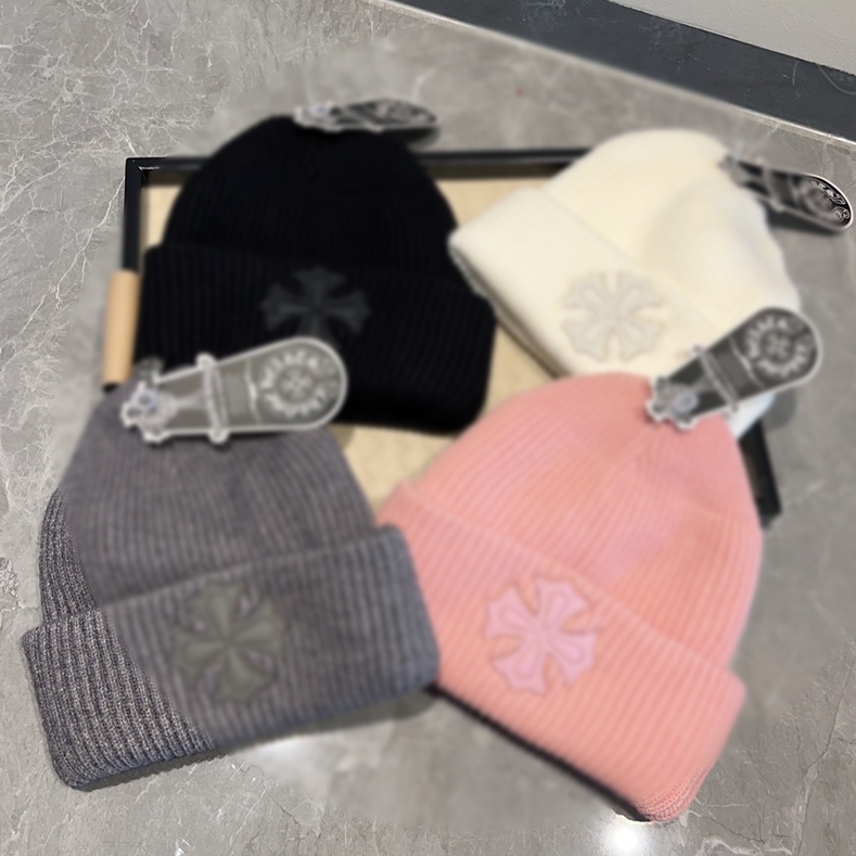 Men's Chrome Cap Women's Beanie Design Small Leather Label Cold Hat Casquette Luxury Winter Pullover Cuff Thickened Ear Protector Birthday Gift