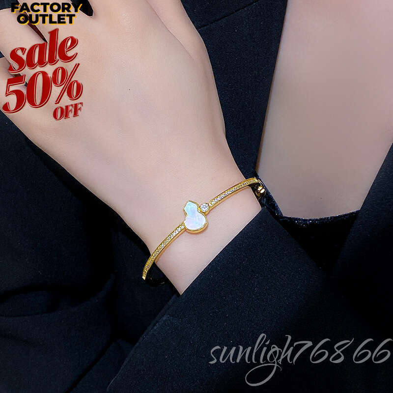 Women's Bracelet Plated gold Full Diamond Snake Bracelet 18K Gold Fashion Exquisite Inlaid Zircon Jewelry Link Bracelets Lobster