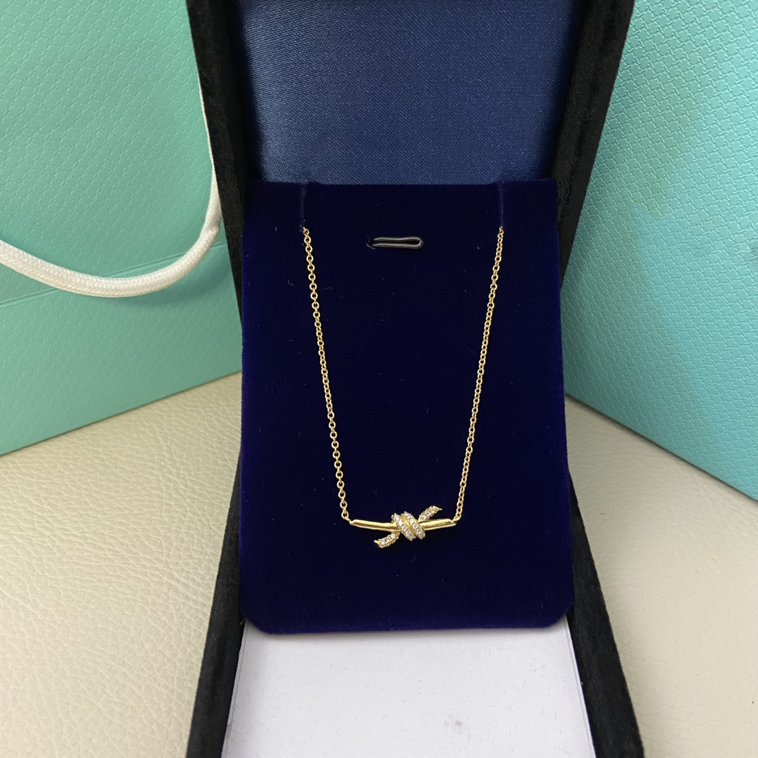 Necklace designer necklace luxury jewelry designer jewelry women metal diamonds 12A knot thin letter charm necklace lovely Valentines Day gift very good