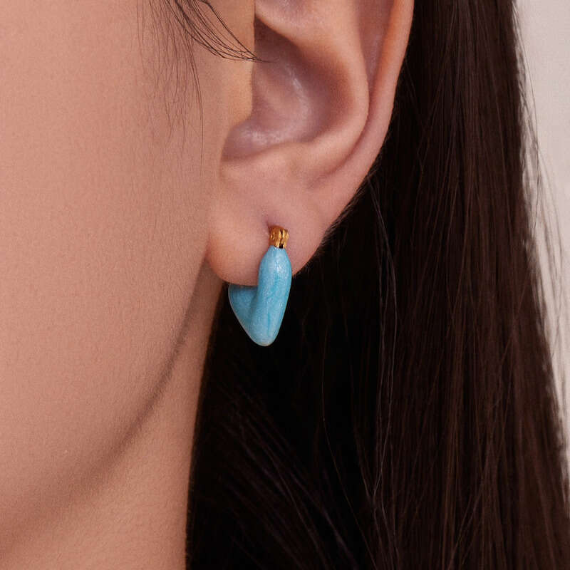 Y2K Niche Light Luxury Glaze Heart Dangle Earrings: 18K Gold Plated Exquisite Unisex Jewelry, Affordable Valentine's Day Gift for Party & Daily S