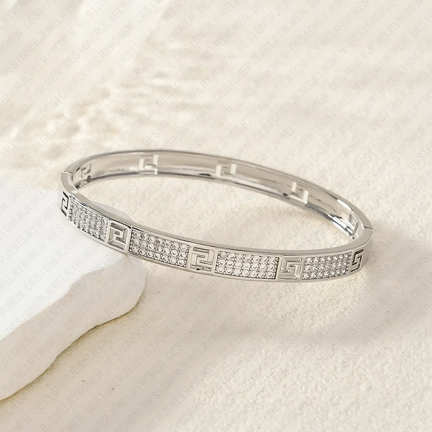Designer Bracelet Bracelets for Women Gold Full Pave Bangle Geometric Hollow Bangles Luxury Jewlery Designer for Women Elegant Timeless Sparkling Gift