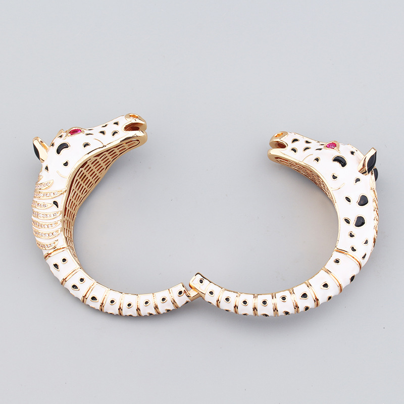 Attract Luck Jewelry Product Style Elegant Exaggerated Zebra Open Epoxy Spotted Gold Color Animal Bracelet