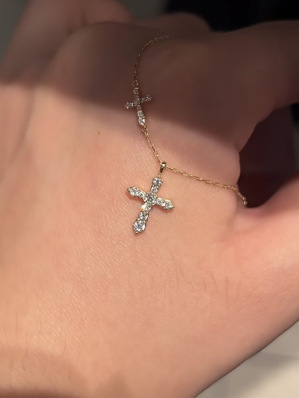 Luxury Brand Designer Jewelry Vintage Second-Hand Super Shiny Zircon Simple Cross Pendant Necklace Ins Style Thousand Gold Feel Collarbone Chain Light