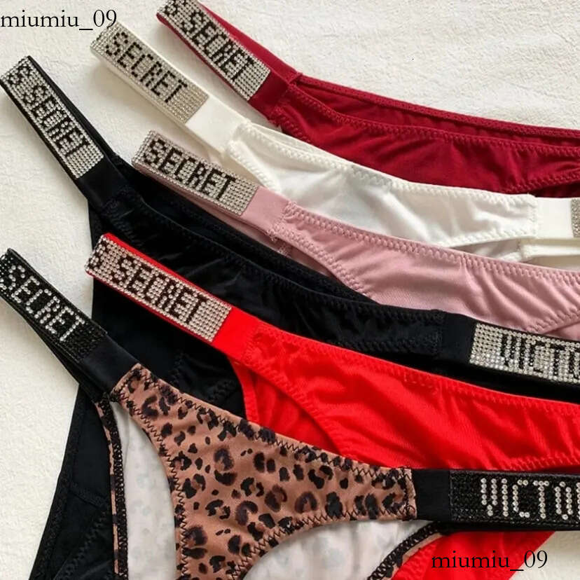 5 pairs Victoriasecret Designer Underpants Sexy Cotton For Women - Smooth Low-Rise Thong, Breathable Shiny Panties Underwear Fashion Accessories