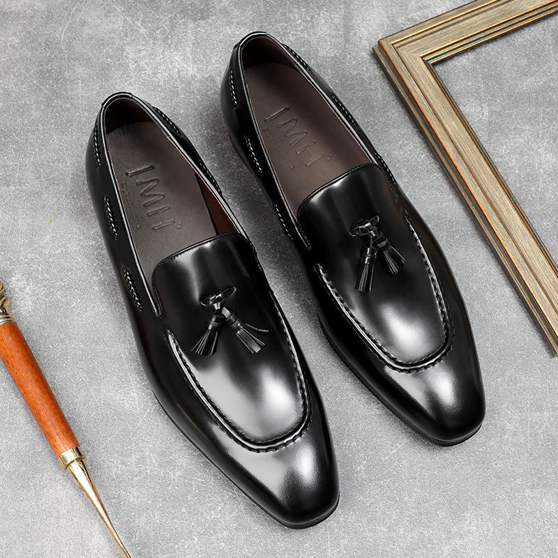Elegant Business Pedals for Gentlemen - Glossy Genuine Leather Shoes with Cowhide Finish
