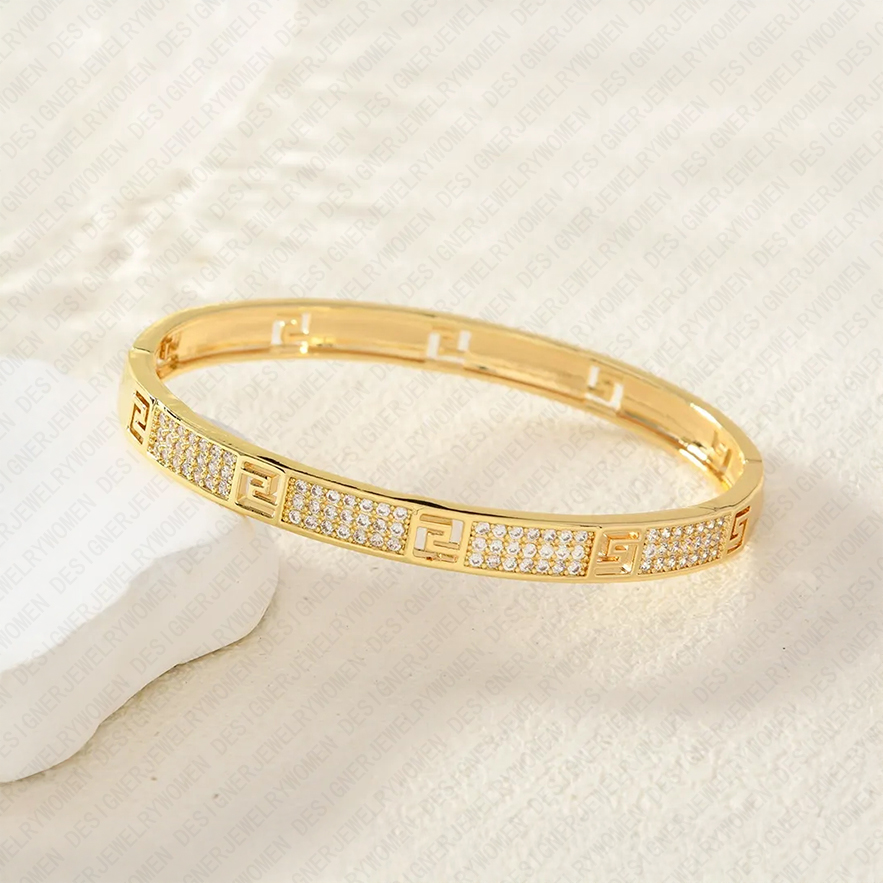 Designer Bracelet Bracelets for Women Gold Full Pave Bangle Geometric Hollow Bangles Luxury Jewlery Designer for Women Elegant Timeless Sparkling Gift
