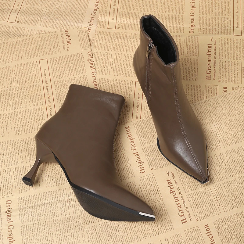 Winter Fashion Womens Short BootsSoft Leather Ankle Boots with Slimming Effect ChicElegant High Heels 251230